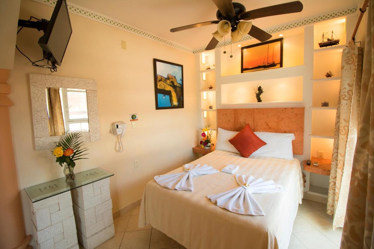 Hotel Bucaneros Isla Mujeres Eksteriør billede