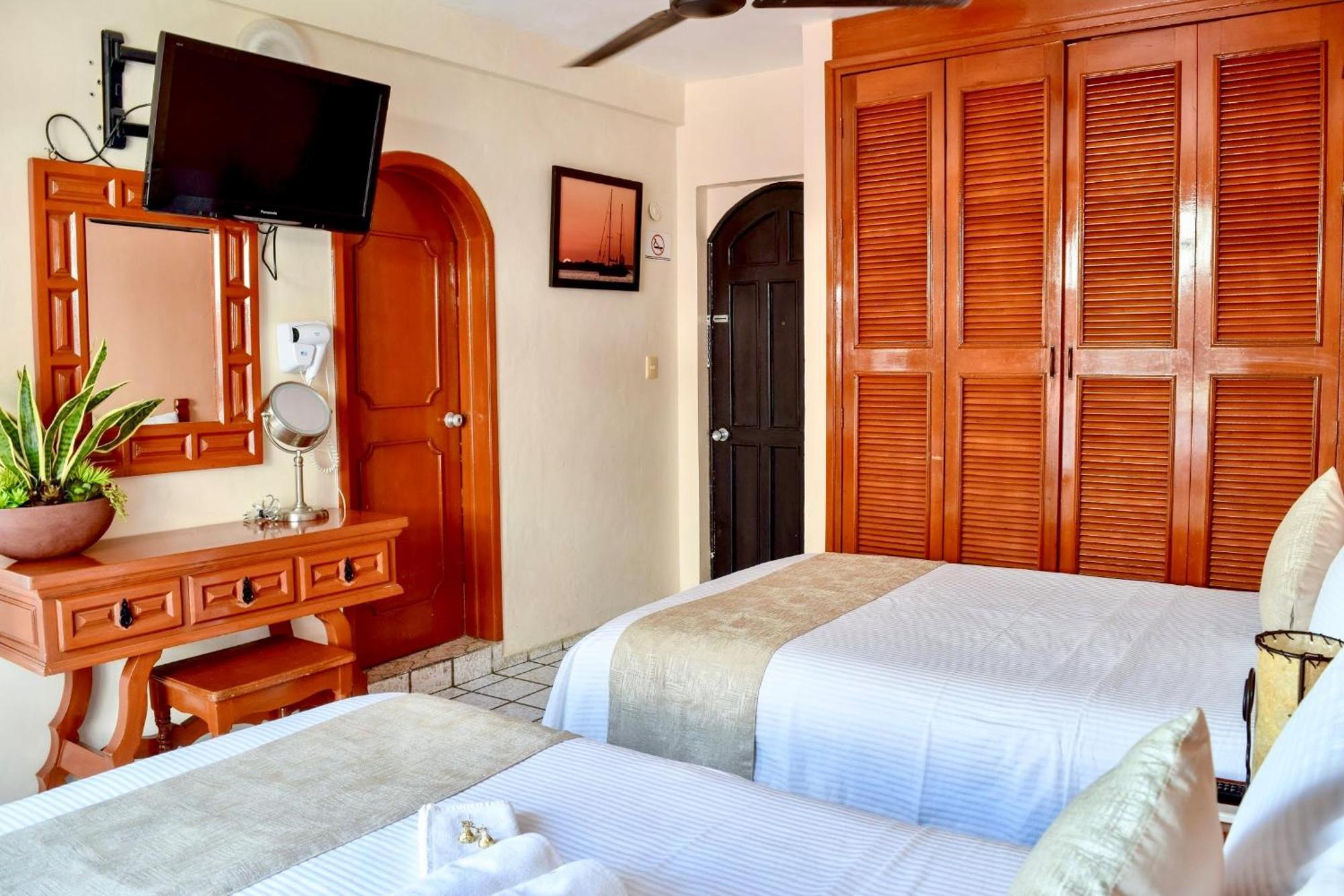 Hotel Bucaneros Isla Mujeres Eksteriør billede