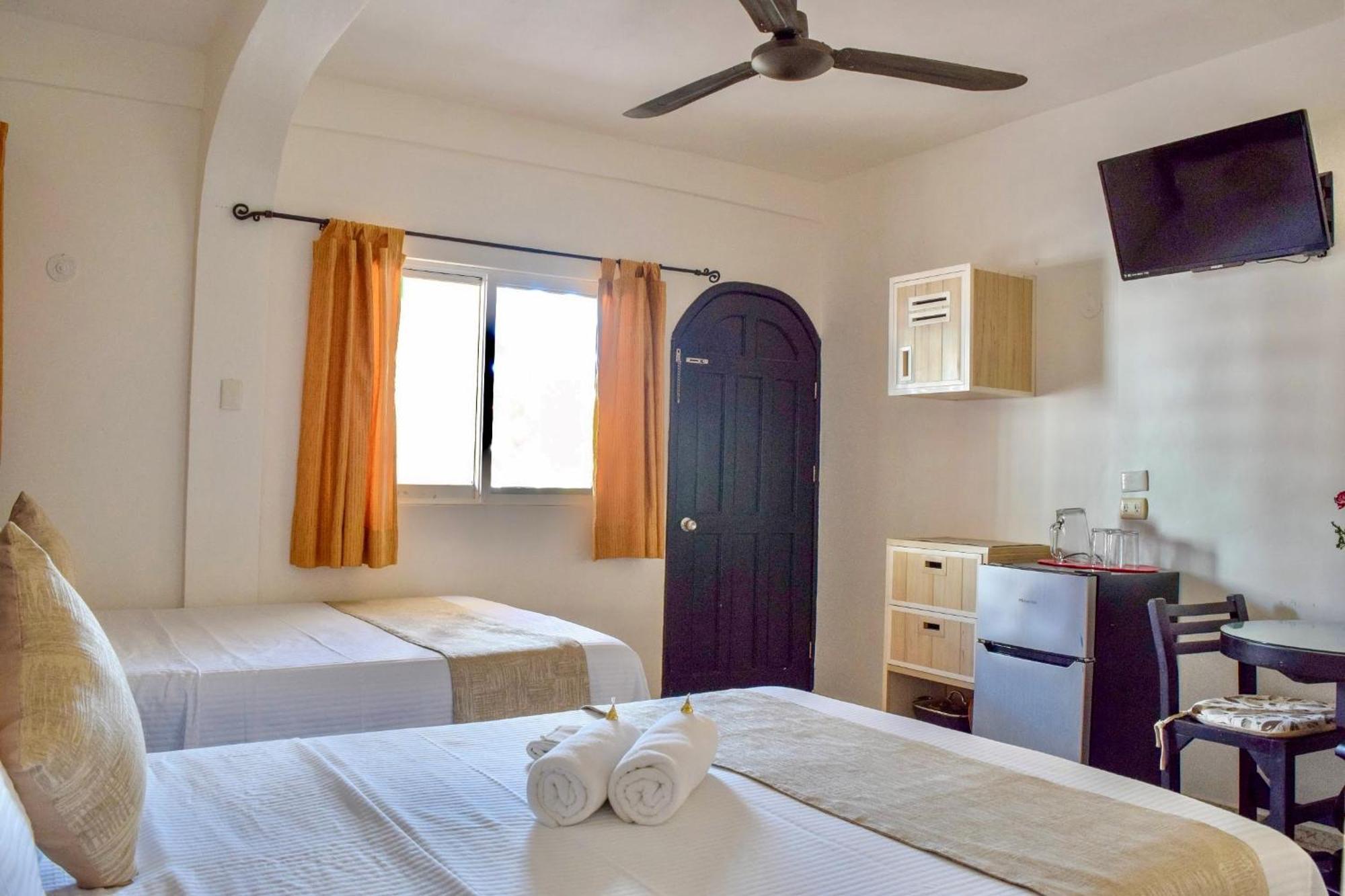 Hotel Bucaneros Isla Mujeres Eksteriør billede