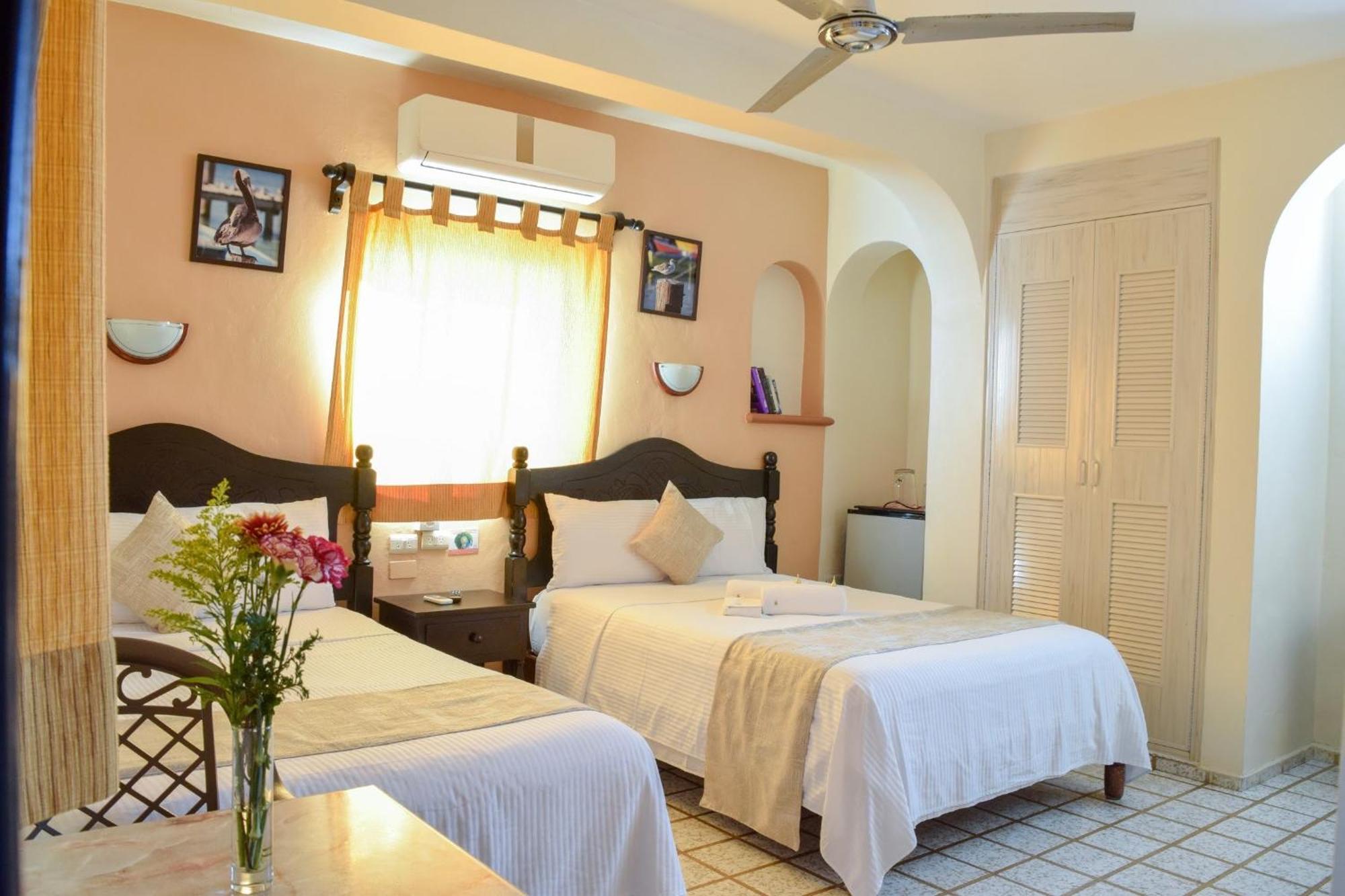 Hotel Bucaneros Isla Mujeres Eksteriør billede