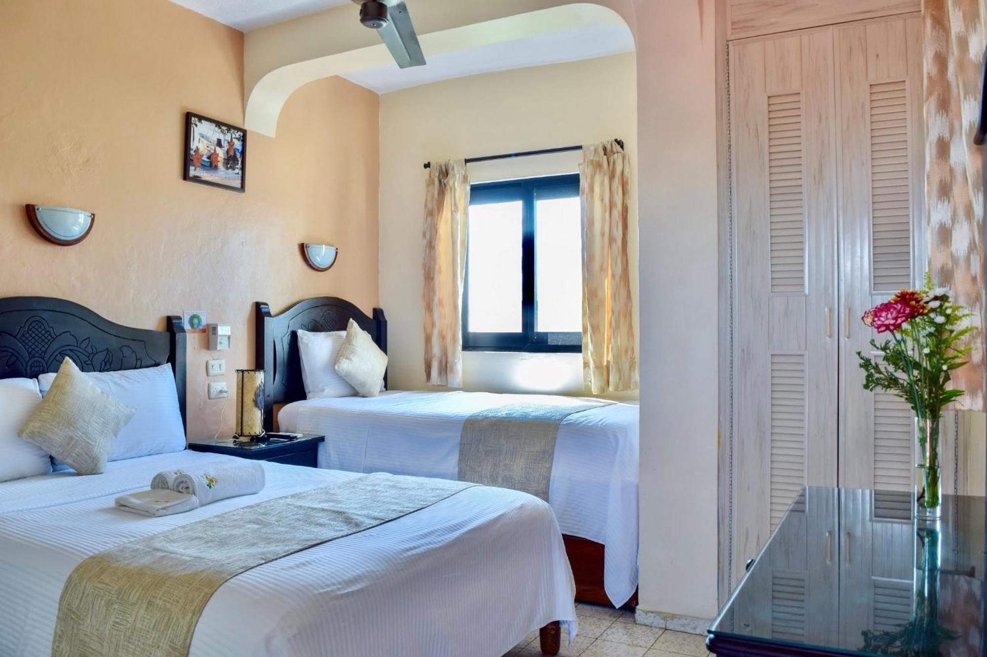 Hotel Bucaneros Isla Mujeres Eksteriør billede