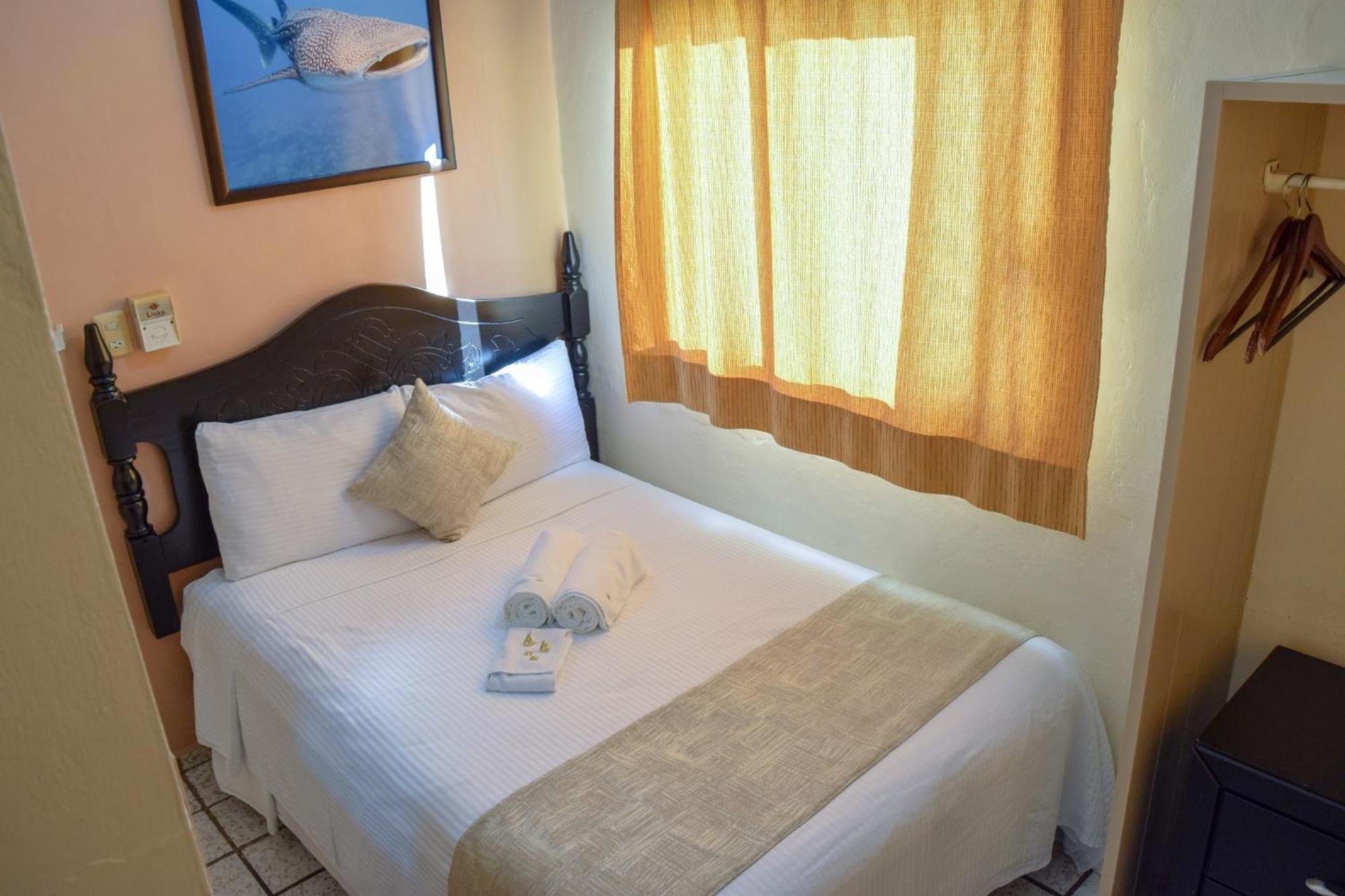 Hotel Bucaneros Isla Mujeres Eksteriør billede
